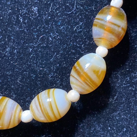 Glass Beaded necklace Swirl Striped tan & cream beads jewelry - Picture 5 of 16